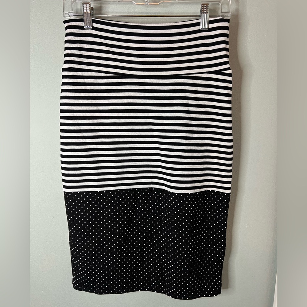 LuLaRoe Black and White Striped Cassie Pencil Skirt